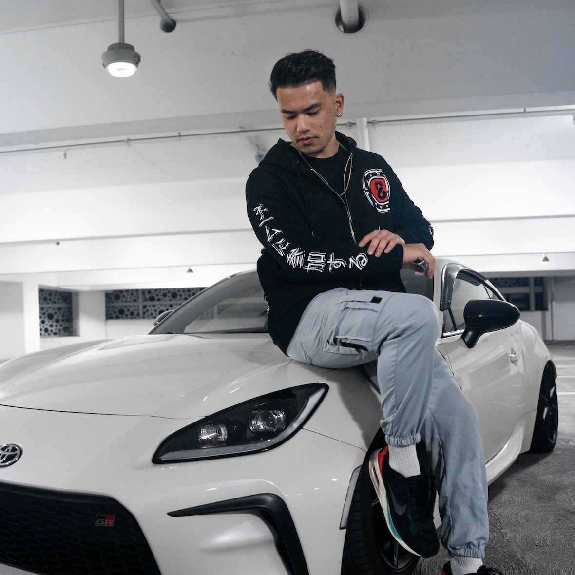 進化 Evolution Zip Up - PREORDER